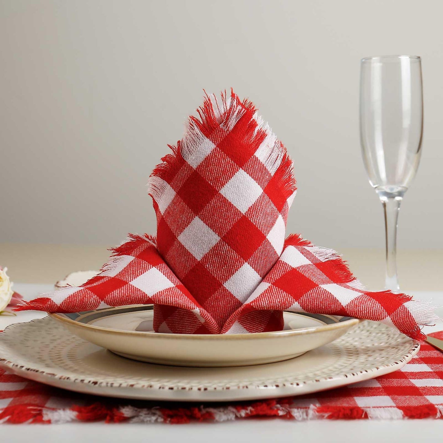 Red White Plaid Cloth Napkins with Fringe Set of 8, Buffalo Checkered Cotton Napkins Washable, Oversized Gingham Napkins, Christmas Dinner Napkins for Wedding, Parties, Thanksgiving, Dinner Decor