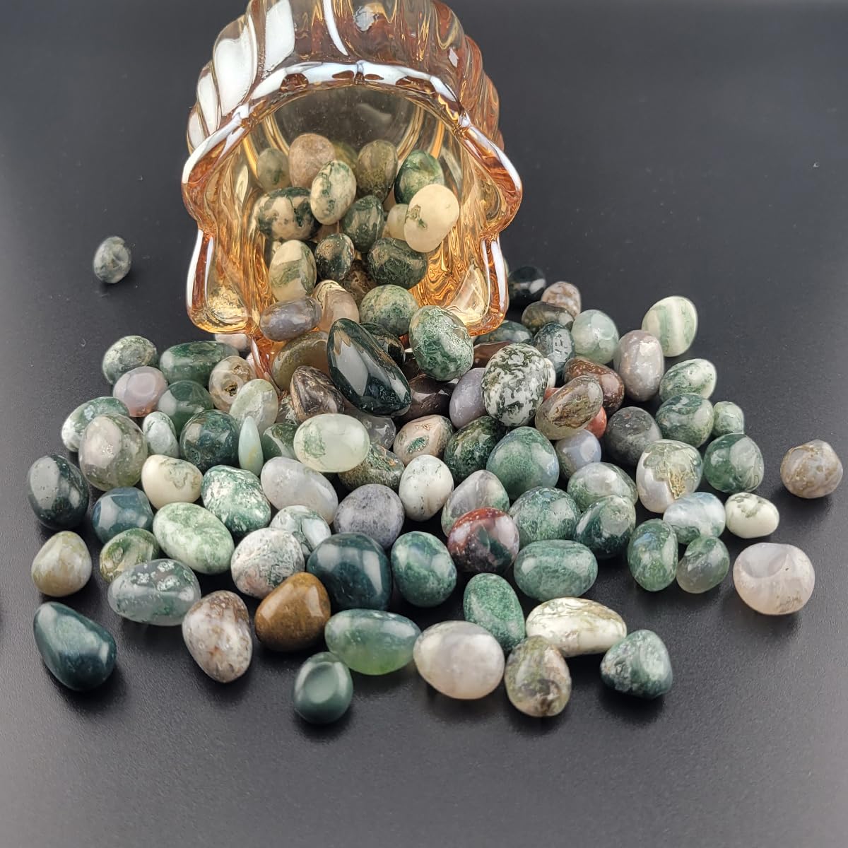 1,000 Carats Moss Agate Handpicked Tumbled Stones Crystals Chips Bulk Pocket Stones for Healing, Reiki, Meditation, Witchcraft and Home Decorations (Moss Agate)