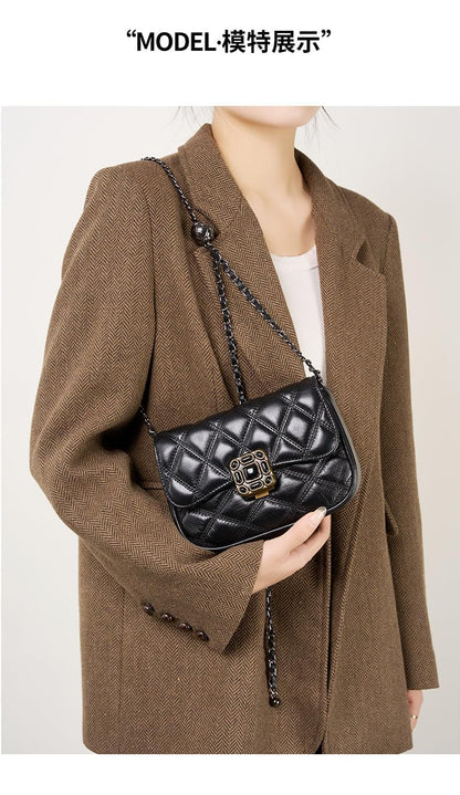 Mewpurrs Genuine Leather Crossbody Bag for Women – Quilted Small Flap Shoulder Purse with Vintage Clasp, Adjustable Chain Strap for Evening & Daily, Black