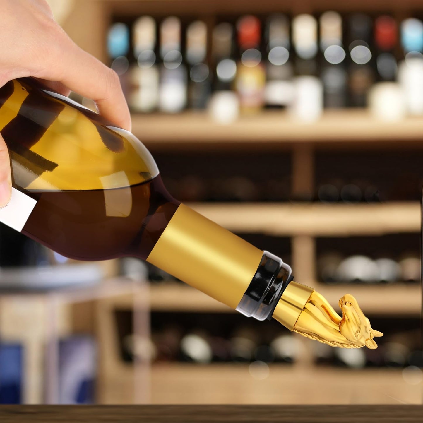 LULLEA Horse Head Wine Stopper, Gold, Horse Gifts for Men & Women, Bottle Stopper for Wine & Champagne