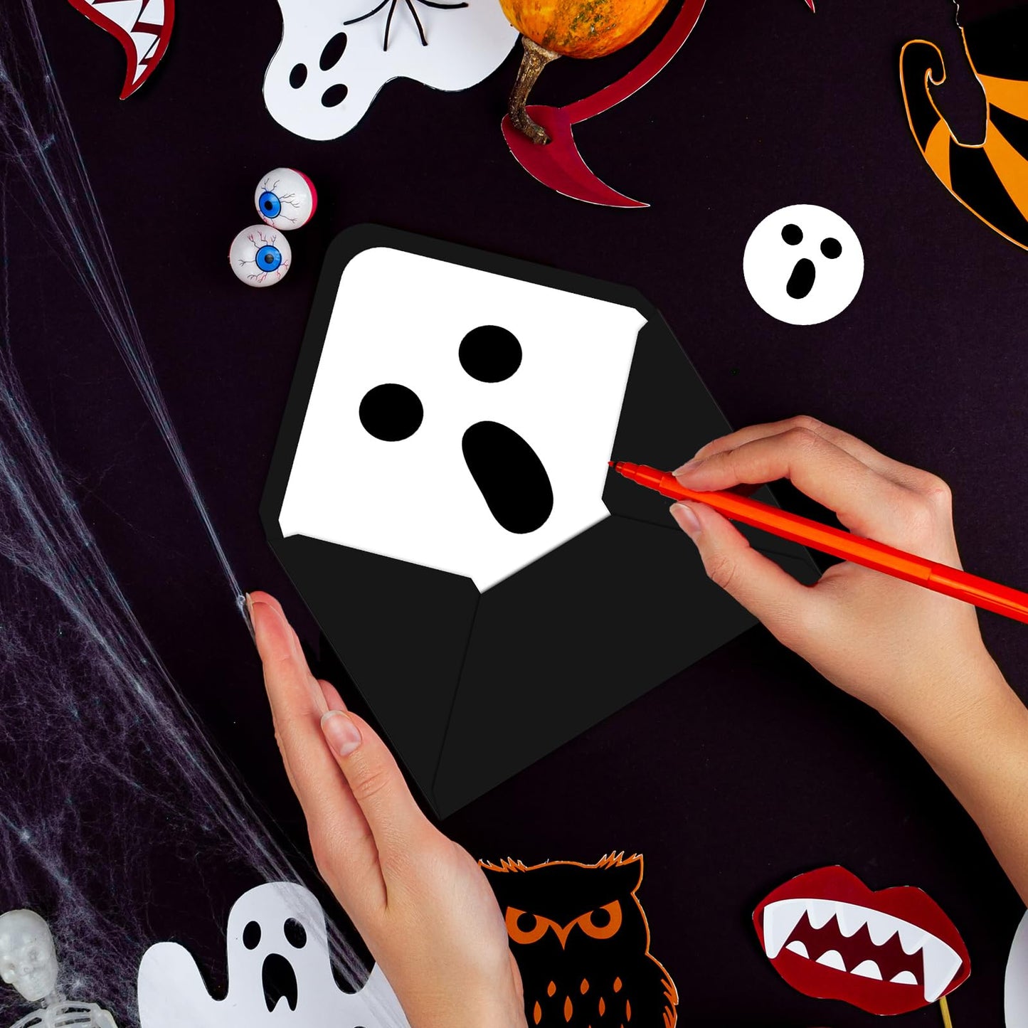 Whaline 50Pcs Halloween Envelopes White Black Ghost Invitation Envelope with Sticker Spooky Boo V-Flap Greeting Card Holders Gift Card Sleeves for Trick or Treat, 5 x 7 Inch