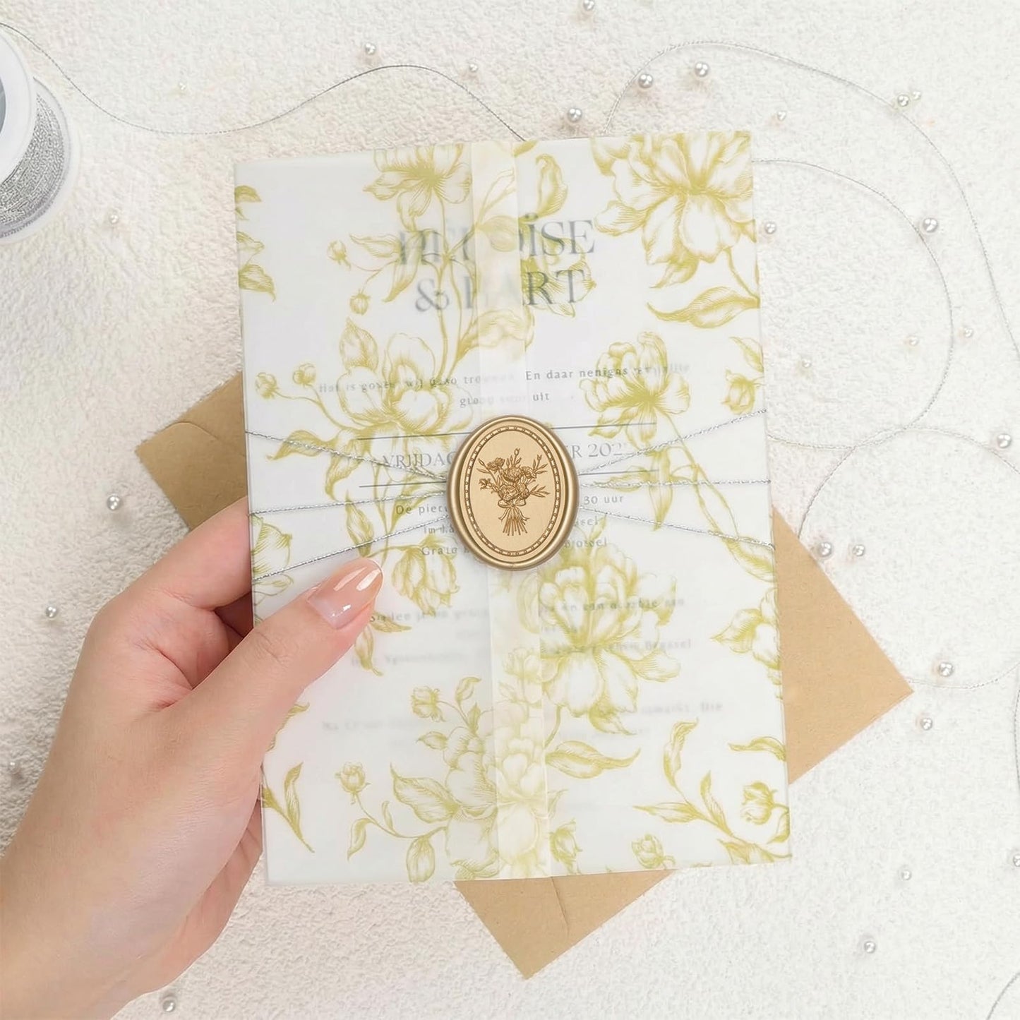 UNIQOOO Wax Seal Stickers - Vintage Photo Frame Floral Bouquet Wedding Invitation Envelope Seal Stickers, 50 Pcs Self-Adhesive Light Gold Stickers, Perfect for Invitation, Christmas, Gift Wrapping