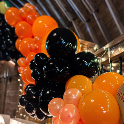 ADOINBY Black and Orange Balloon Arch Kit, 140Pcs Black Orange Latex Balloon Garland kit, 18 12 10 5 Inch Different Size Balloons for Halloween Birthday Baby Shower Thanksgiving Day Party Decorations
