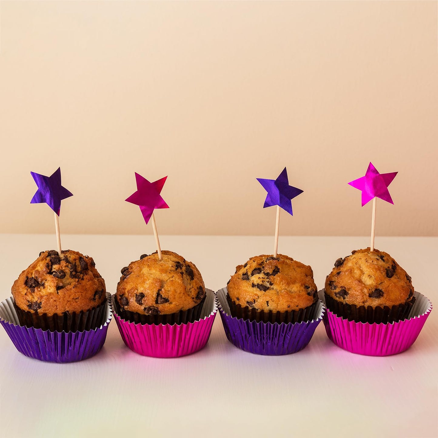 HARFINGTON 400 Count Champagne Foil Muffins Cupcake Liners Standard Size Metallic Baking Cups Wrappers Greaseproof for Party Wedding Birthday