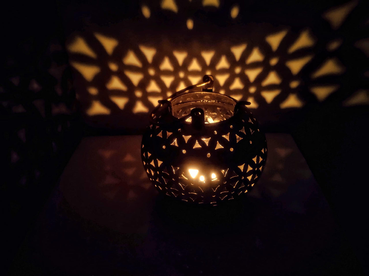 eTroves Handmade Moroccan Lanterns Hanging & Table Top Tea Light Candle Holder Round Tealight Stand for Indoor Outdoor Golden Hanging Tea Light Holder