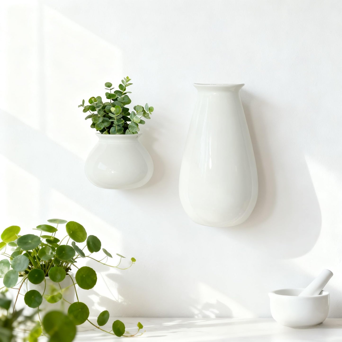 Set of 2 Hanging Ceramic Wall Planters, Wall Mounted Plant Holder, White Ceramic Planters for Indoor Plants, Home & Office Décor, Wall Hanging Flower Pots for Living Room, Bedroom, Balcony, Garden