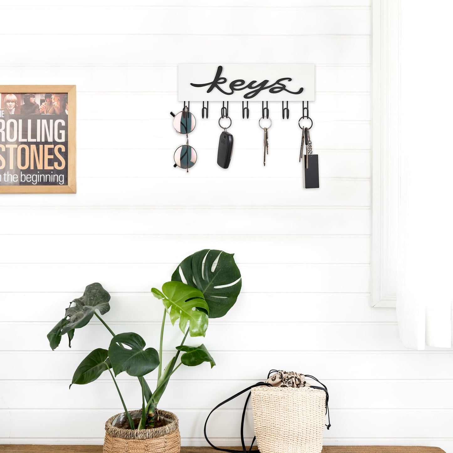 Mkono Key Holder for Wall Decorative with 7 Hooks, Wall Mounted Keys Hanger Organizer Rustic Wood Hanging Key Hooks Home Decor Farmhouse Key Rack for Entryway, Hallway, Office, White