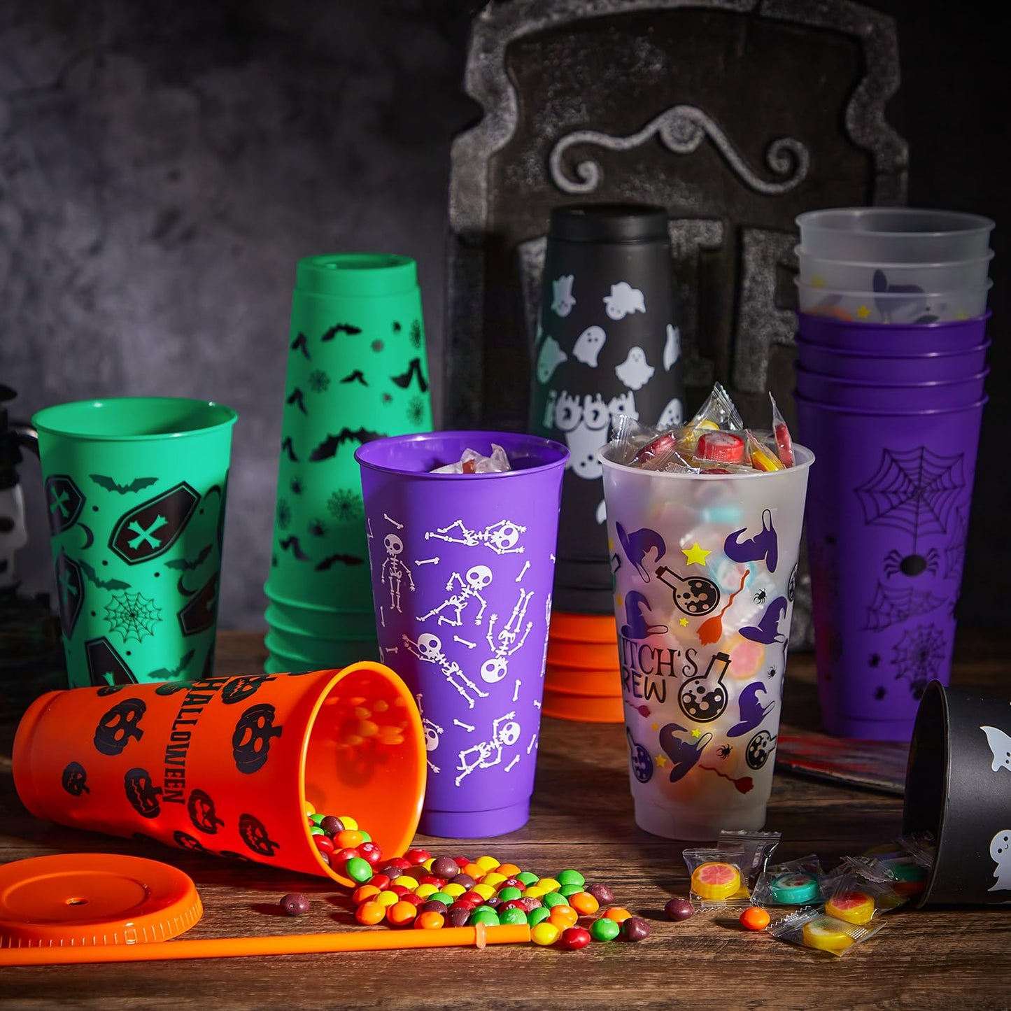 Chuangdi 30 Pack Halloween Plastic Tumbler with Lids and Straws Reusable Plastic Cups Spooky Cups Bulk for Kids Adults Halloween Party Birthday Supplies (24 oz,Ghost)