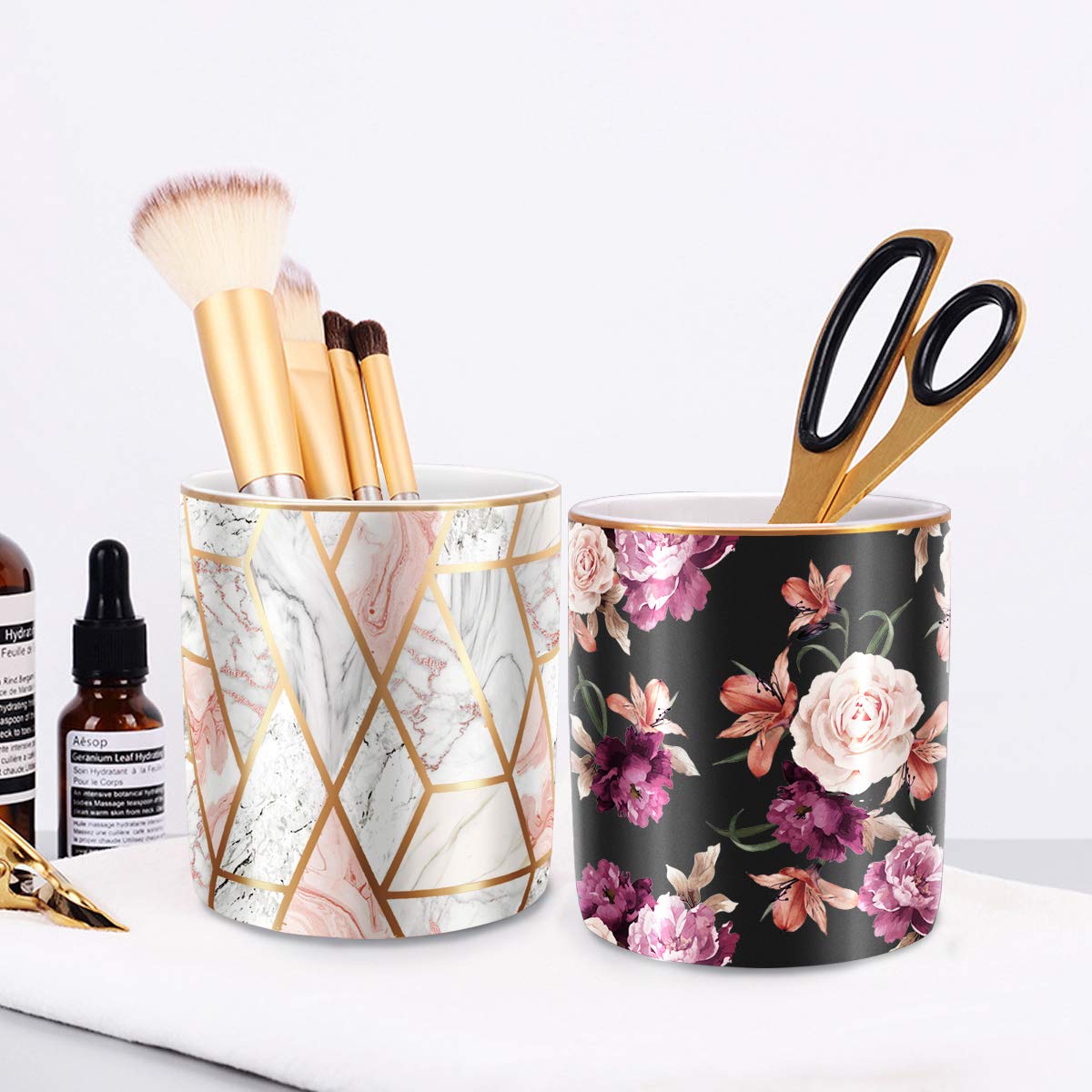 WAVEYU Pen Holder for Desk, Pencil Cup Holder, Cute Floral Makeup Brush Holder Durable Ceramic Flower Design Desk Pencil Organizer for Office, Classroom, Black