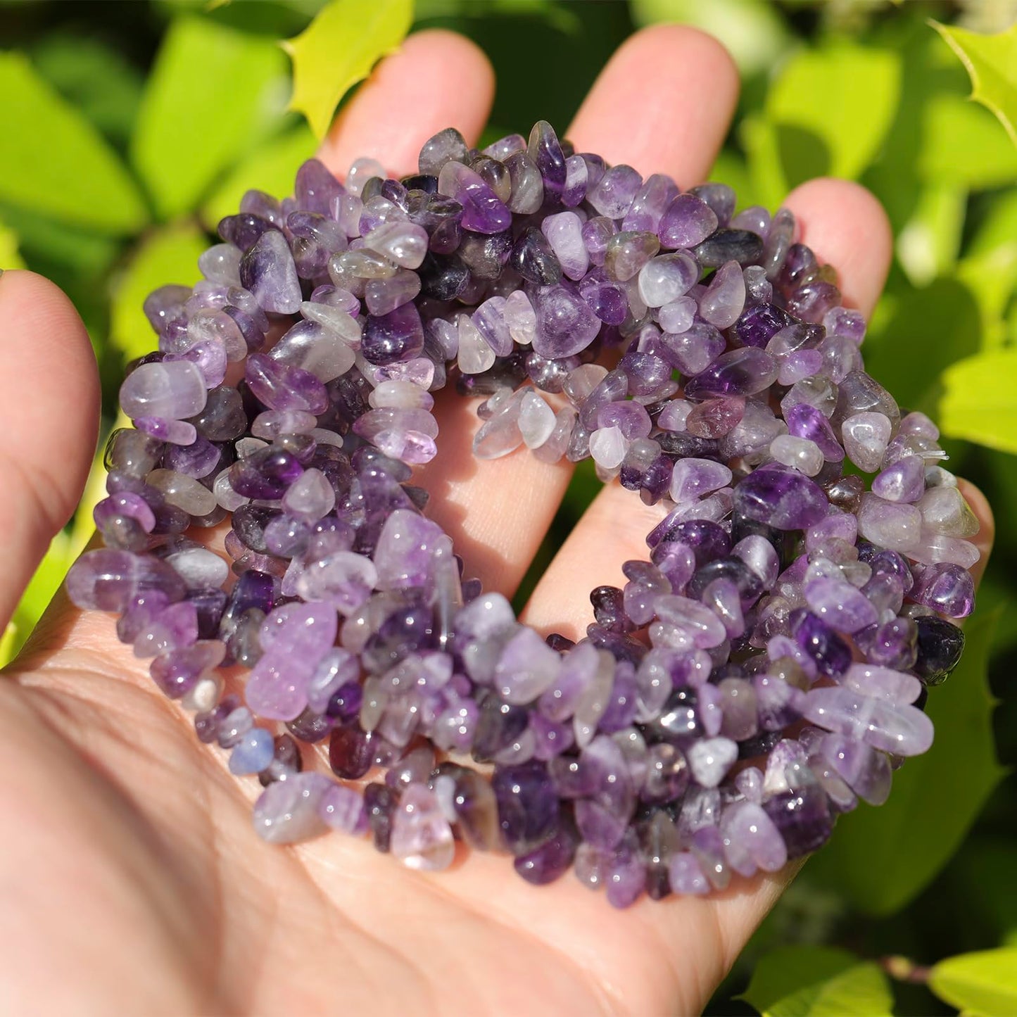 200pcs Natural Irregular Chip Stone Beads 5-8mm Pre-Drilled 30-inch Strand Semi-Precious Healing Crystal Beads for DIY Jewelry Making Bracelet Chakra Crafts Amethyst