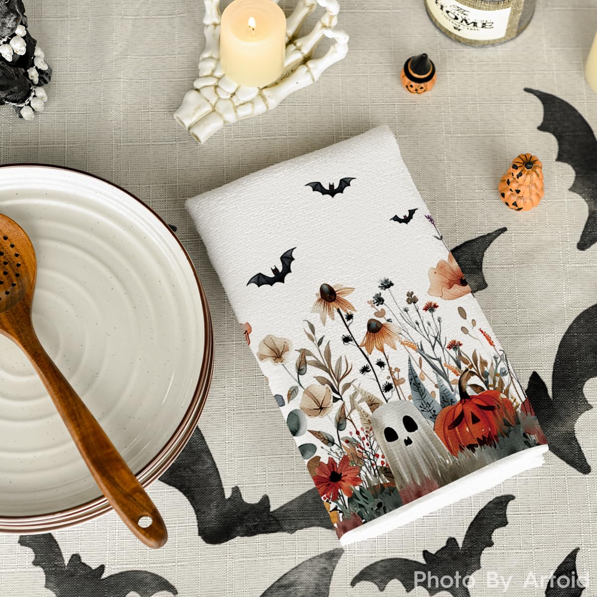 Artoid Mode Ghost Pumpkins Bats Floral Spooky Halloween Kitchen Towels Dish Towels, 18x26 Inch Jack-O'-Lantern Decoration Hand Towels Set of 2