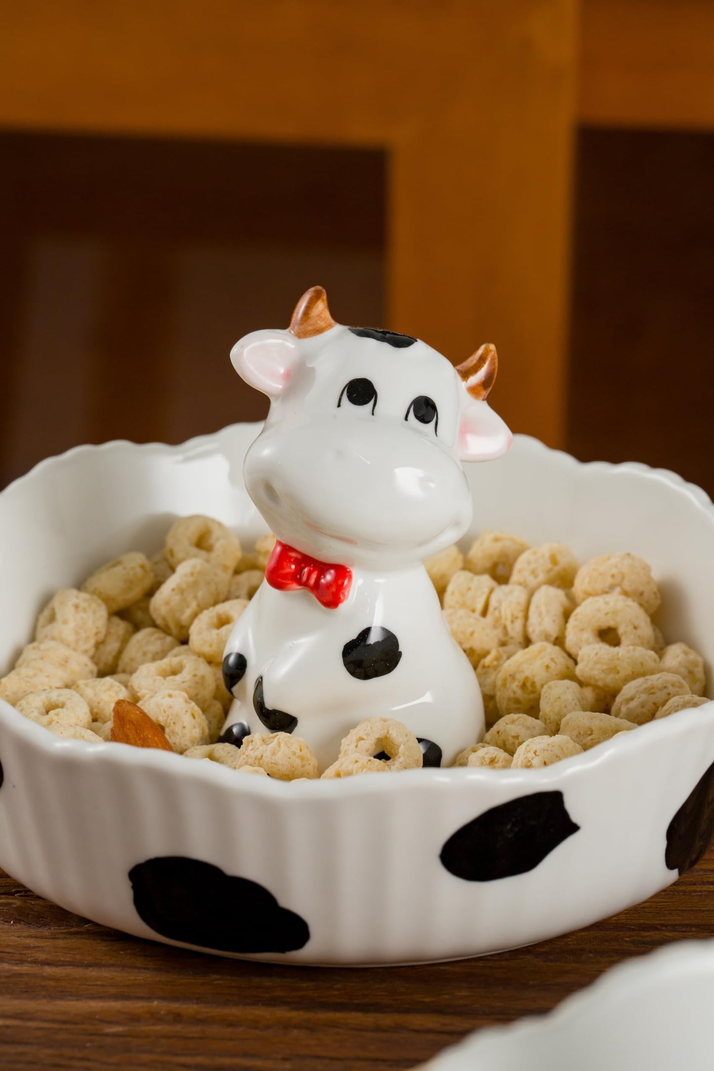 DIHOclub Decorative Ceramic Candy Bowl - Snack Serving Dish for Pistachios, Nuts, Candies, Jewelry Storage, Perfect for Holidays, Parties, and Gifts, 6 Inches(White Cow)