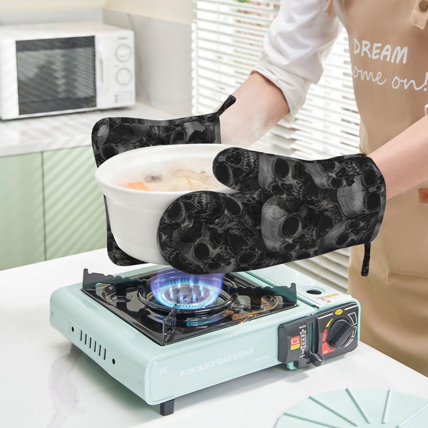 Scary Skull Halloween Horror Oven Mitts And Pot Holders Set Of 4 Silicone Heat Resistant Oven Mitten Potholders Non Slip Gloves Kitchen Decor For Bbq Cooking Grilling Baking