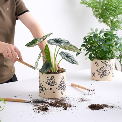 STHIE 5 Inch Ceramic Plant Pots with Drainage Holes, Small Round Flower Pots for Indoor Plant, Unique Animal Flower Planters (Cat)