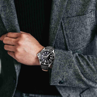 WOCCI 22mm Watch Band, Top Grain Leather, Embossed Alligator Grain, Quick Release, Black Buckle (Dark Grey)