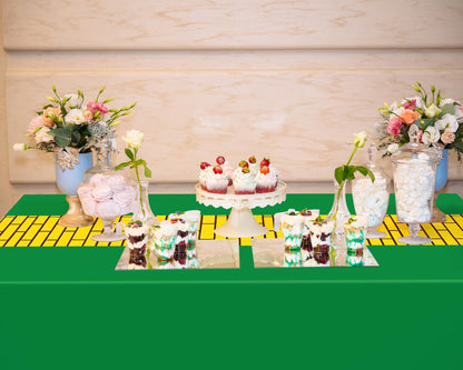 Fanfanwin 6 Pcs Yellow Brick Runner Tablecloth 54 x 108 Inch Brick Wall Backdrop Green Waterproof Rectangle Disposable Cover, Princess Decorations Party Supplies for Carnival Cosplay Party