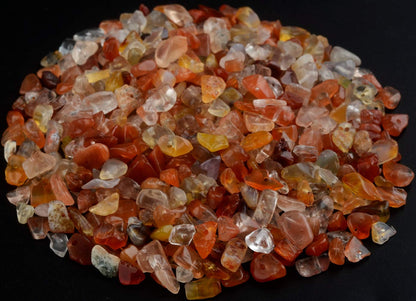 Natural Chip Stone Beads Red Agate 5-8mm About 400 Pieces Irregular Gemstones Healing Crystal Loose Rocks Bead Hole Drilled DIY for Bracelet Jewelry Making Crafting (5-8mm, Red Agate)