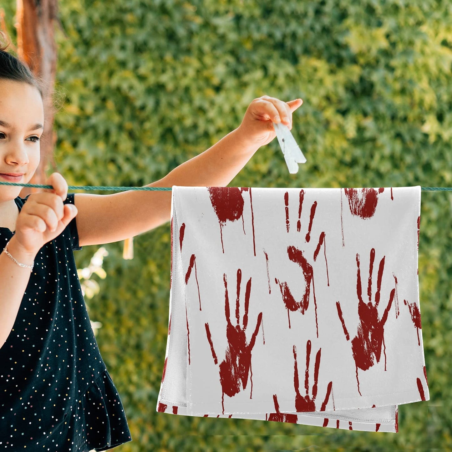 Pfrewn Red Bloody Scary Hands Hand Towels Set of 2 Halloween Fall Autumn Winter Bathroom Towel 16x30 in Soft Absorbent Guest Bath Towel Kitchen Dish Towel Spa Home Decor Gifts