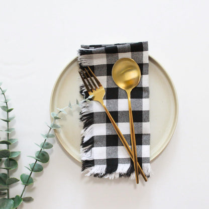 Black Buffalo Checkered Cloth Napkins, Set of 6, 18x18 inch Farmhouse Gingham Napkins with Fringe, Reusable Cotton Napkins for Dinner Parties, Thanksgiving, Halloween & Christmas Decor