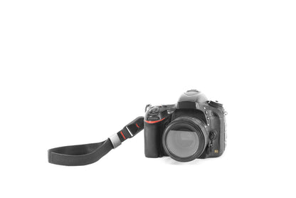 Peak Design Cuff Camera Wrist Strap, Black, Compatible with DSLR, Compact and Point-and-Shoot Cameras, Low Profile, Quick Release and Connection, 200 lb Capacity, Camera Straps for Photographers