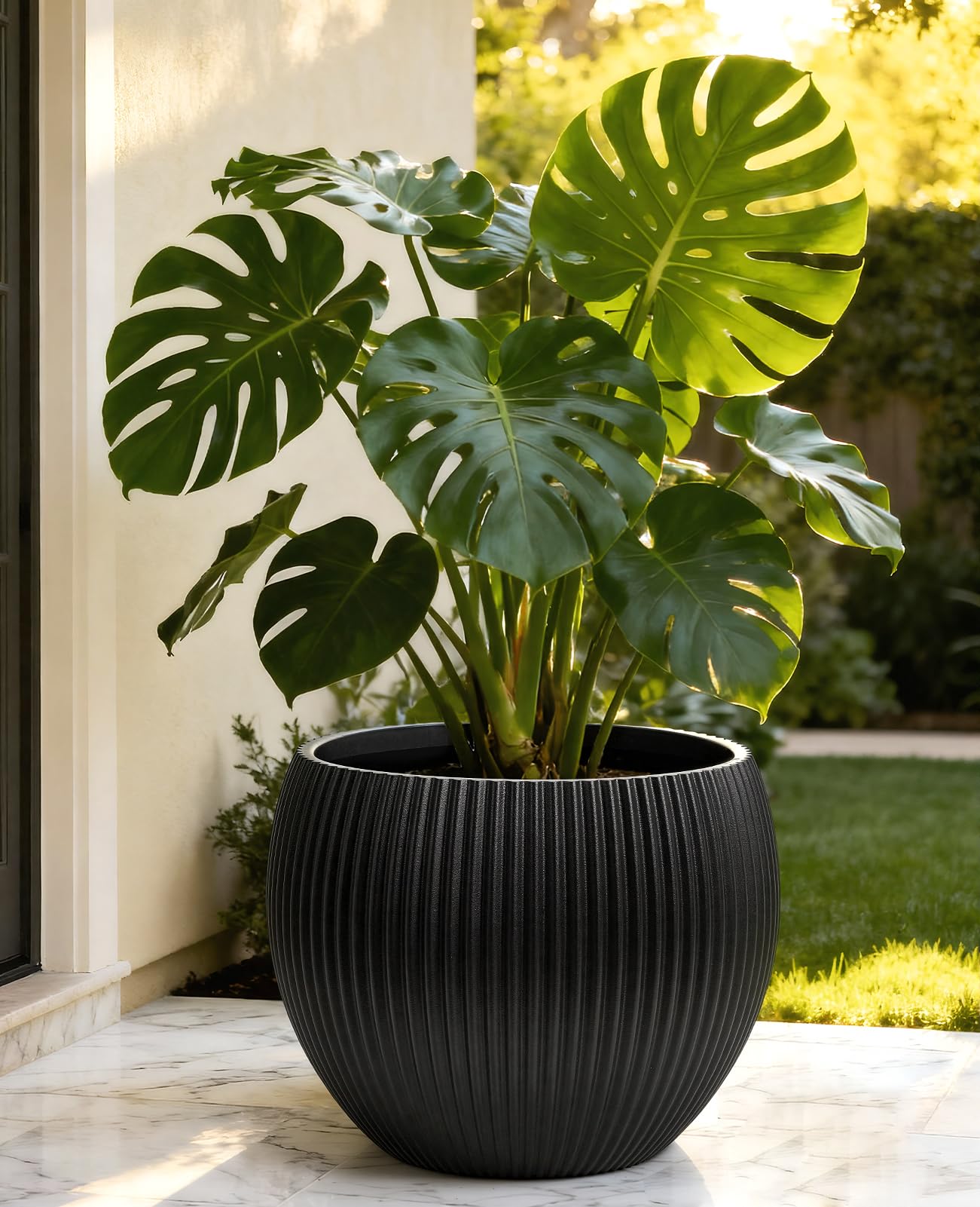 homenote Flower Pots 14.5 Inch,Large Plant Pots Indoor with Drainage,Plastic Pots for Plants,Garden Pots for Outdoor,Large Planters for Indoor Plants,Big Plastic Planter,Black
