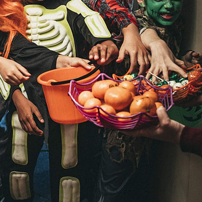 Triumpeek Halloween Party Supplies - Set of 3 Plastic Trick or Treat Bowls with Spider Web Design for Day of The Dead in Orange, Purple and Black