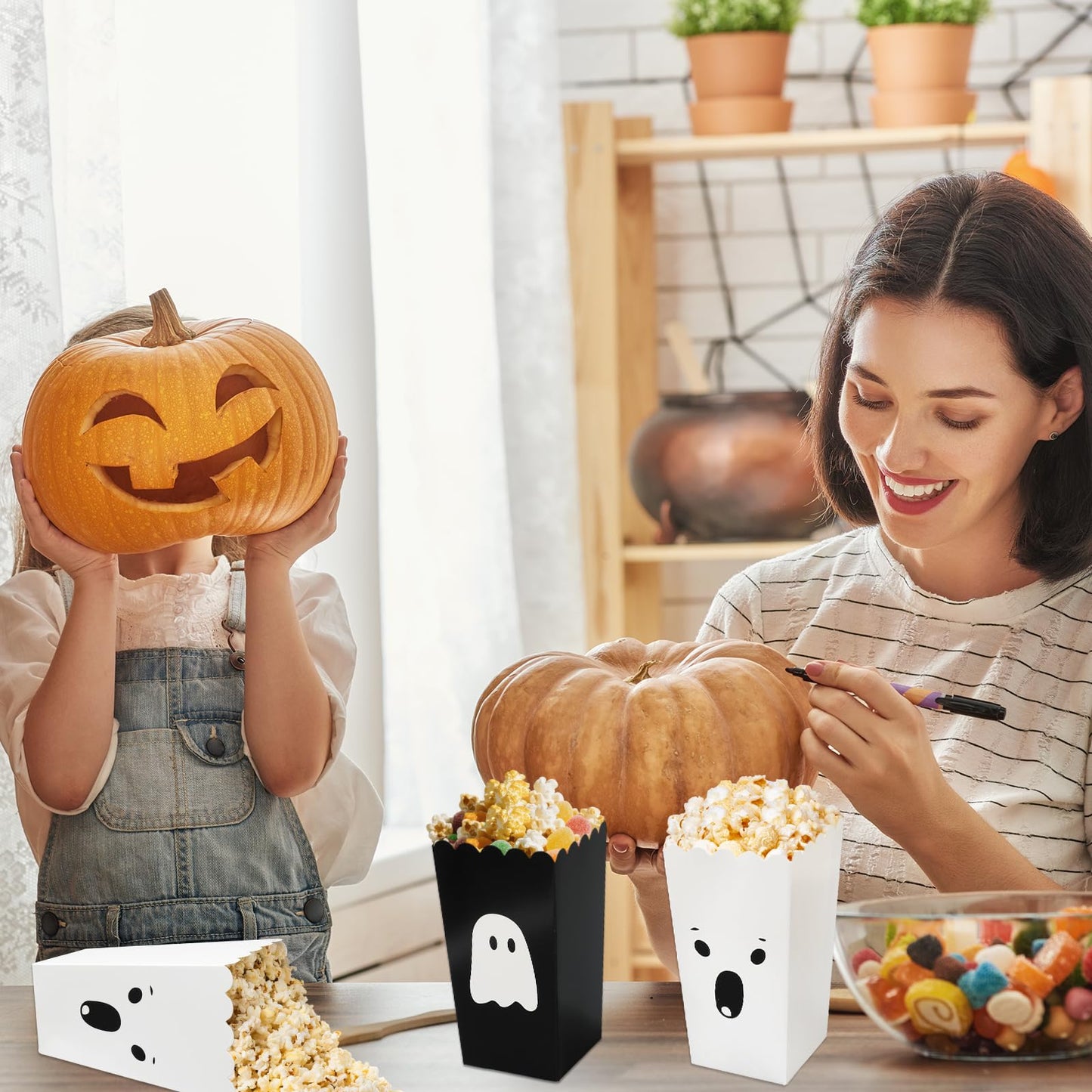Whaline 24 Pcs Halloween Mini Popcorn Paper Boxes Cardboard Black&White Cute Ghost Popcorn Containers for Halloween Party Home Office Class Movie Night Decor