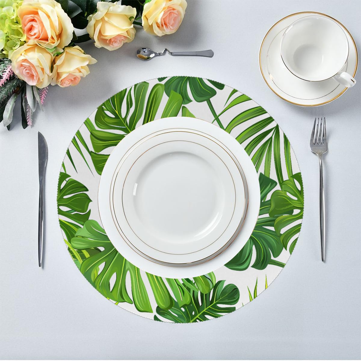 Round Placemat Set of 4 for Dining Table Summer Tropical Plant Palm Tree Monstera Leaves Place Mat Heat Resistant Kitchen Table Mat for Party Home Decor Everyday Use Washable