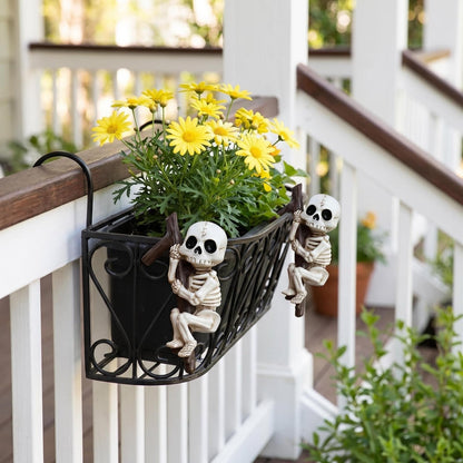KKpxafl 2-Piece Skeleton Pot Huggers for Planters, Climbing Plant Decor