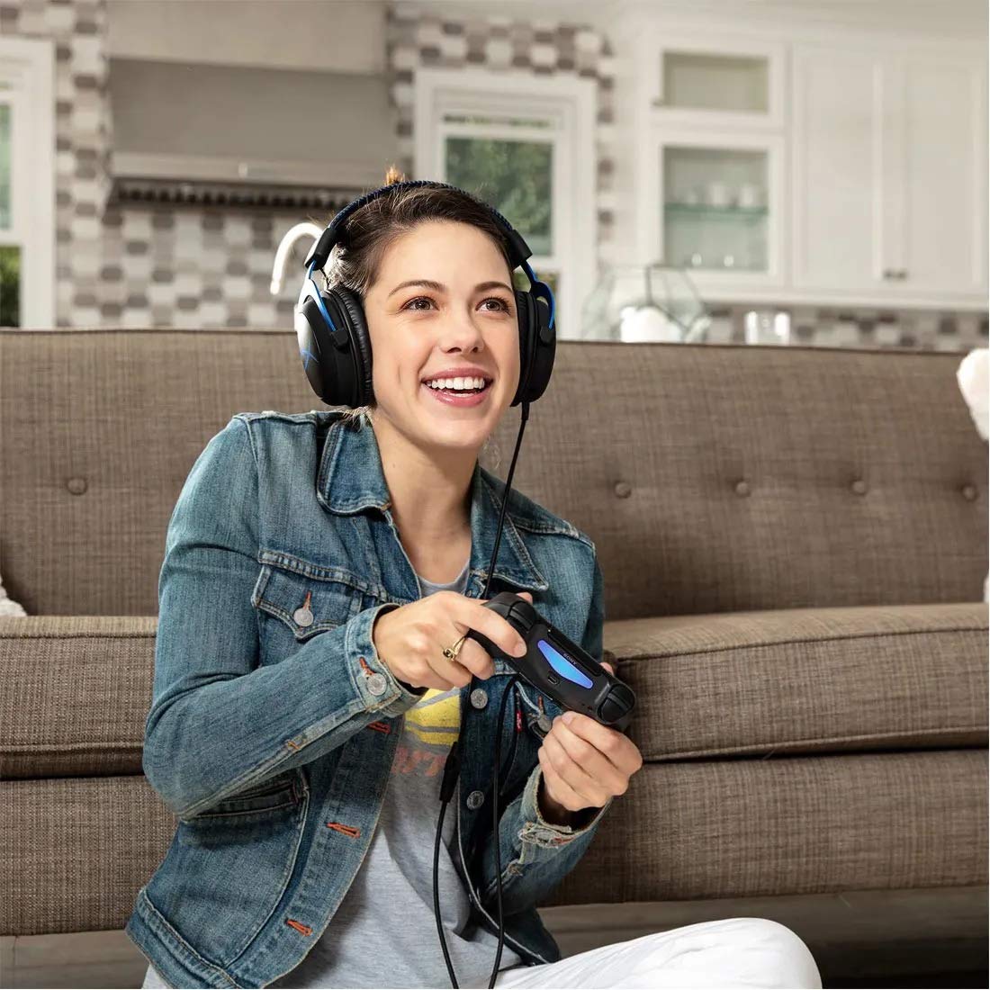 HyperX Cloud - Official PlayStation Licensed Gaming Headset for PS4 and PS5 with In-Line Audio Control, Detachable Noise Cancelling Microphone, Comfortable Memory Foam - Black