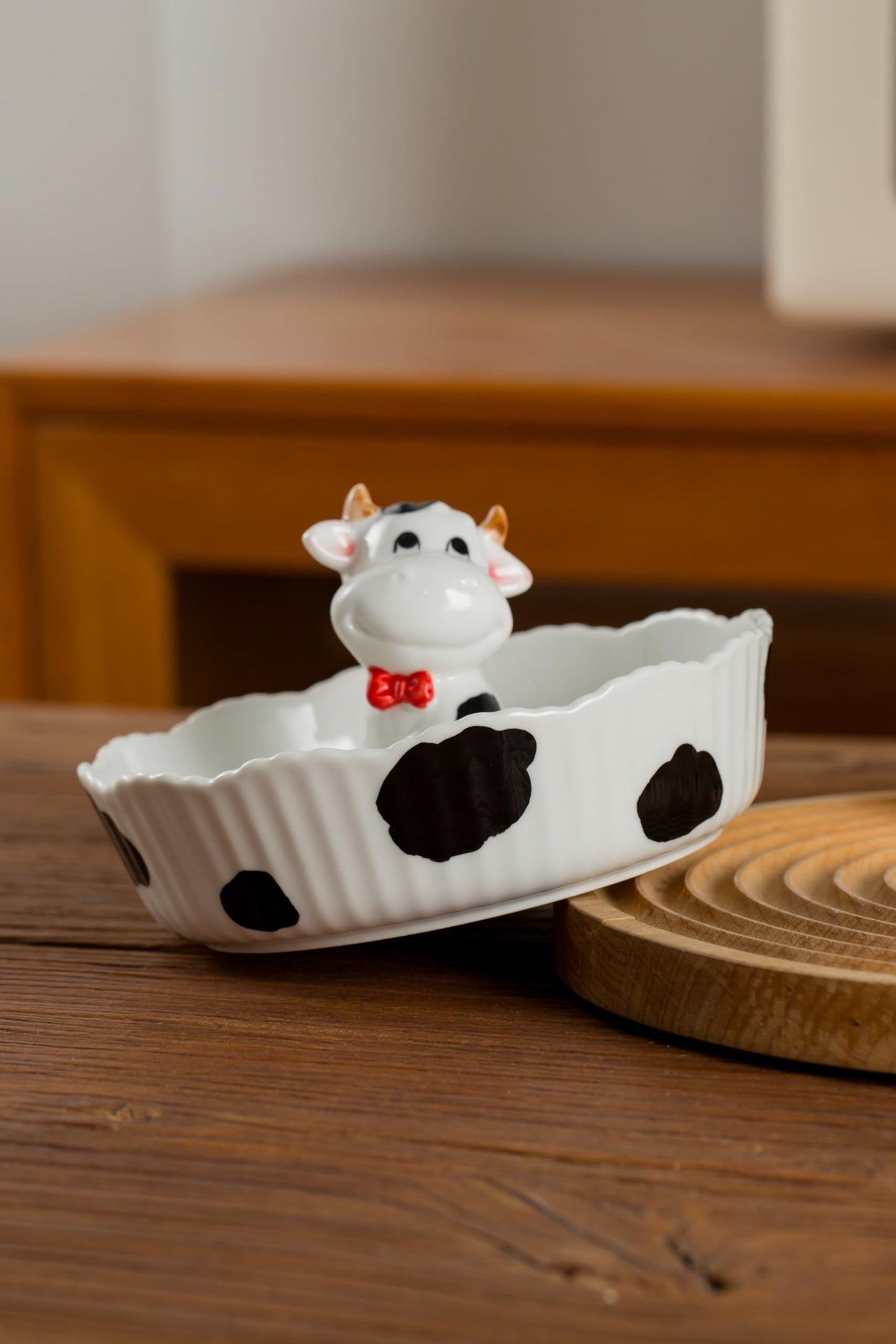 DIHOclub Decorative Ceramic Candy Bowl - Snack Serving Dish for Pistachios, Nuts, Candies, Jewelry Storage, Perfect for Holidays, Parties, and Gifts, 6 Inches(White Cow)