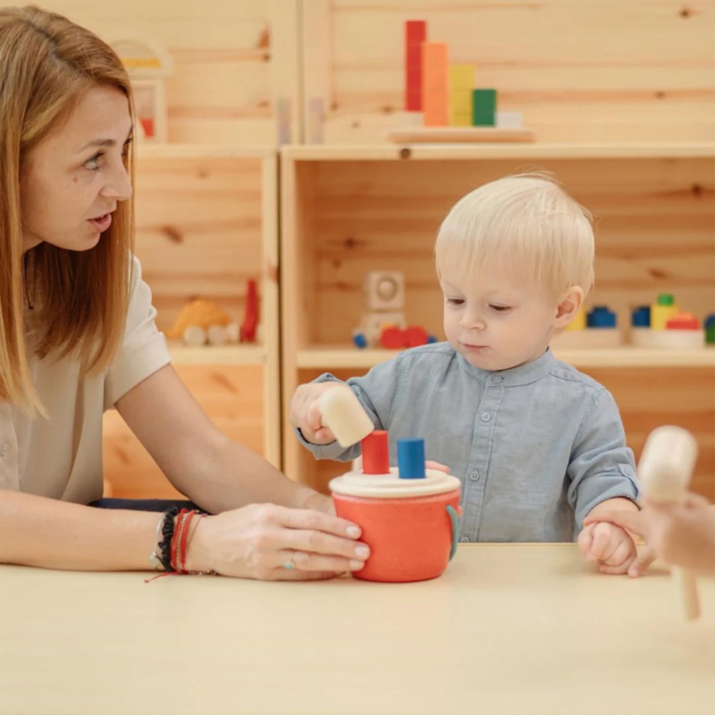 PlanToys® Hammering Peg Bucket | Montessori Wooden Hammering Toy for Toddlers 12M+ | Develops Hand-Eye Coordination, Fine Motor Skills & Problem-Solving | Includes Pegs & Hammer
