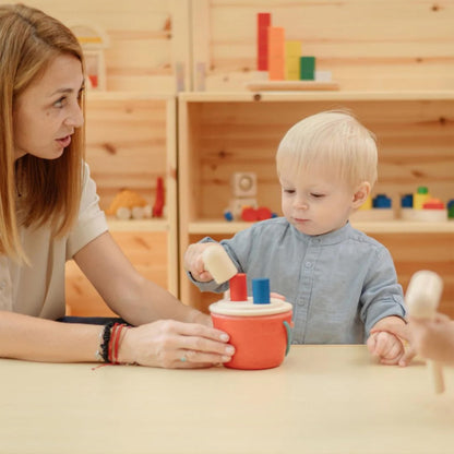 PlanToys® Hammering Peg Bucket | Montessori Wooden Hammering Toy for Toddlers 12M+ | Develops Hand-Eye Coordination, Fine Motor Skills & Problem-Solving | Includes Pegs & Hammer