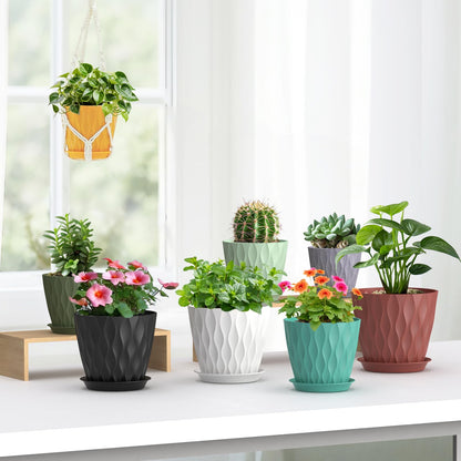 Meowell 7/6.5/6/5.5/5/4.5/4 inch Plant Pots for Indoor Outdoor Plants, 7 Pack Thick Flower Pots with Drainage Holes and Saucers, Modern Wave Texture Plastic Planter Pots for Nursery, Succulent, Green
