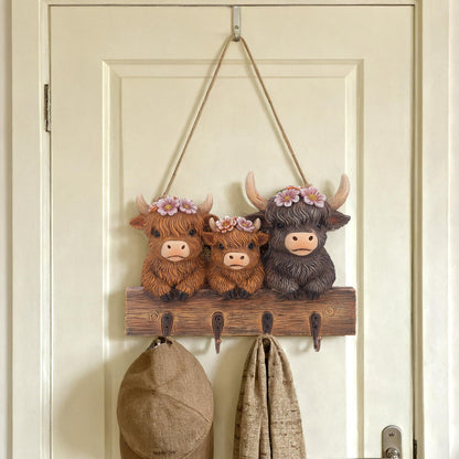 3D Highland Cow Key Holder Wall Mount, Rustic Farmhouse Key Hooks with 4 Metal Hooks, Decorative Resin Highland Cow Figurine Hanging Organizer Home Decor for Entryway Office Hallway and Living Room