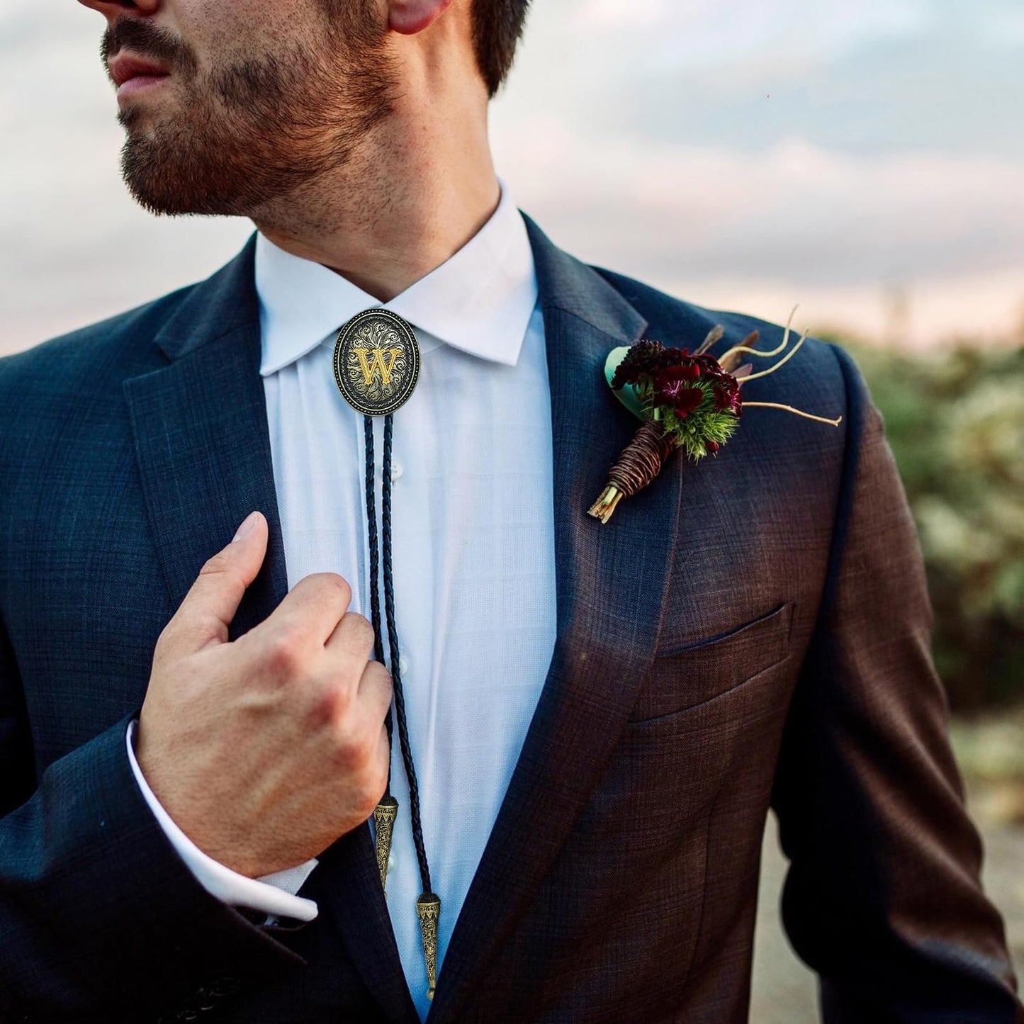 Sintcach Bolo Tie for Men Women, Western Cowboy Initial Letter Bolo Ties, Vintage Leather Necktie Western Accessories Cowboy Gifts, W