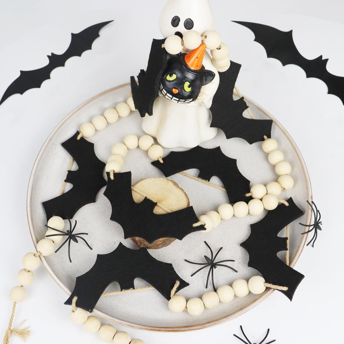 Halloween Garland Decorations, Adjustable Spooky Hanging Felt Bat Garland, Pre-Strung Aesthetic Boho Wood Beads Halloween Banner for Mantel Fireplace Home Room Indoor Farmhouse Office Wall Decor