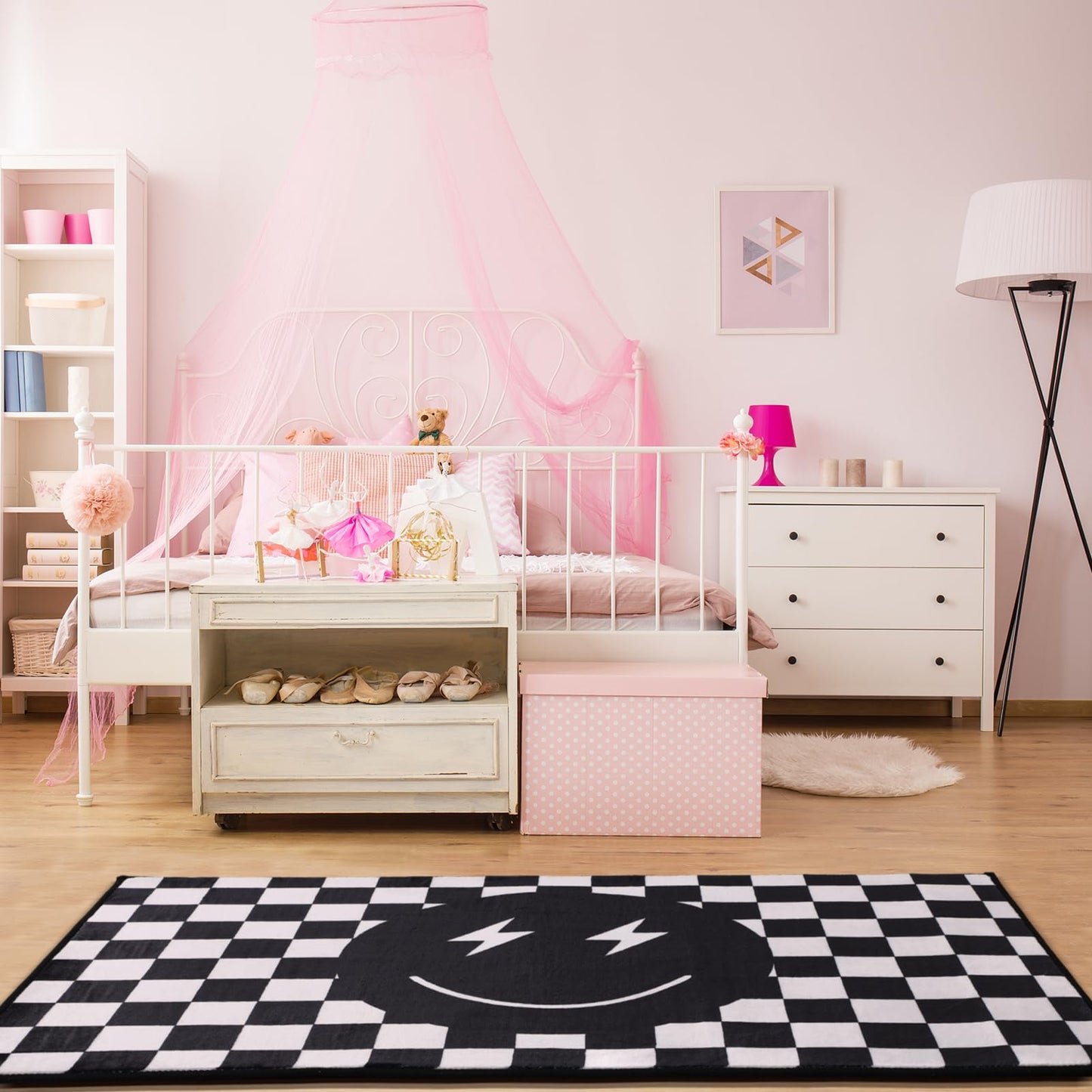 Demissle Black Smile Face Rug Preppy Check Buffalo Plaid Funny Rug for Bedroom Contemporary Checkered Carpet Preppy Room Decor Reversible Living Room Bedroom Dormitory Porch