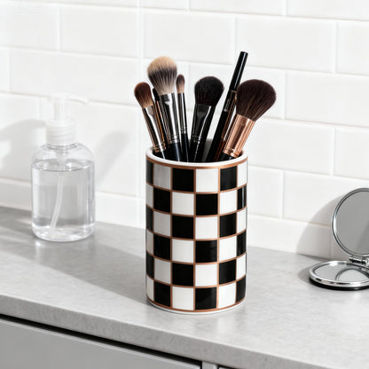 XYQXYQ Ceramic Checkered Pen Holder For Desk,Cute Stand Black And White Pencil Cup,Durable Ceramic Pencil Cup, Decorative Makeup Brush Holder Cup, Stationery Holder for Office, School, Home (Black)