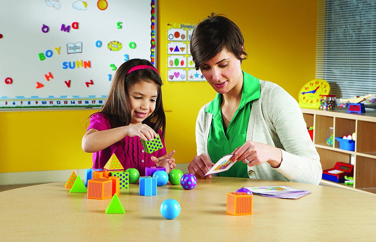 Learning Resources Mental Blox Critical Thinking Game, Homeschool, 20 Blocks, 40 Activity Cards, Ages 5+,Multicolor