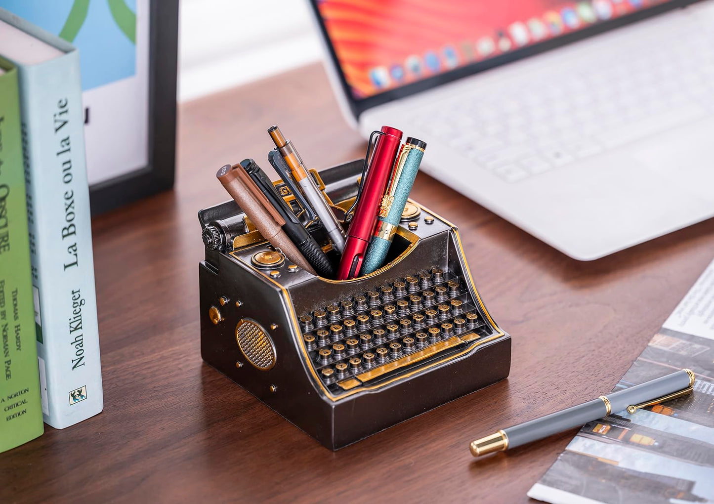 Amoysanli Retro Typewriter Pen Holder Desk Organizers for Writer's Iron