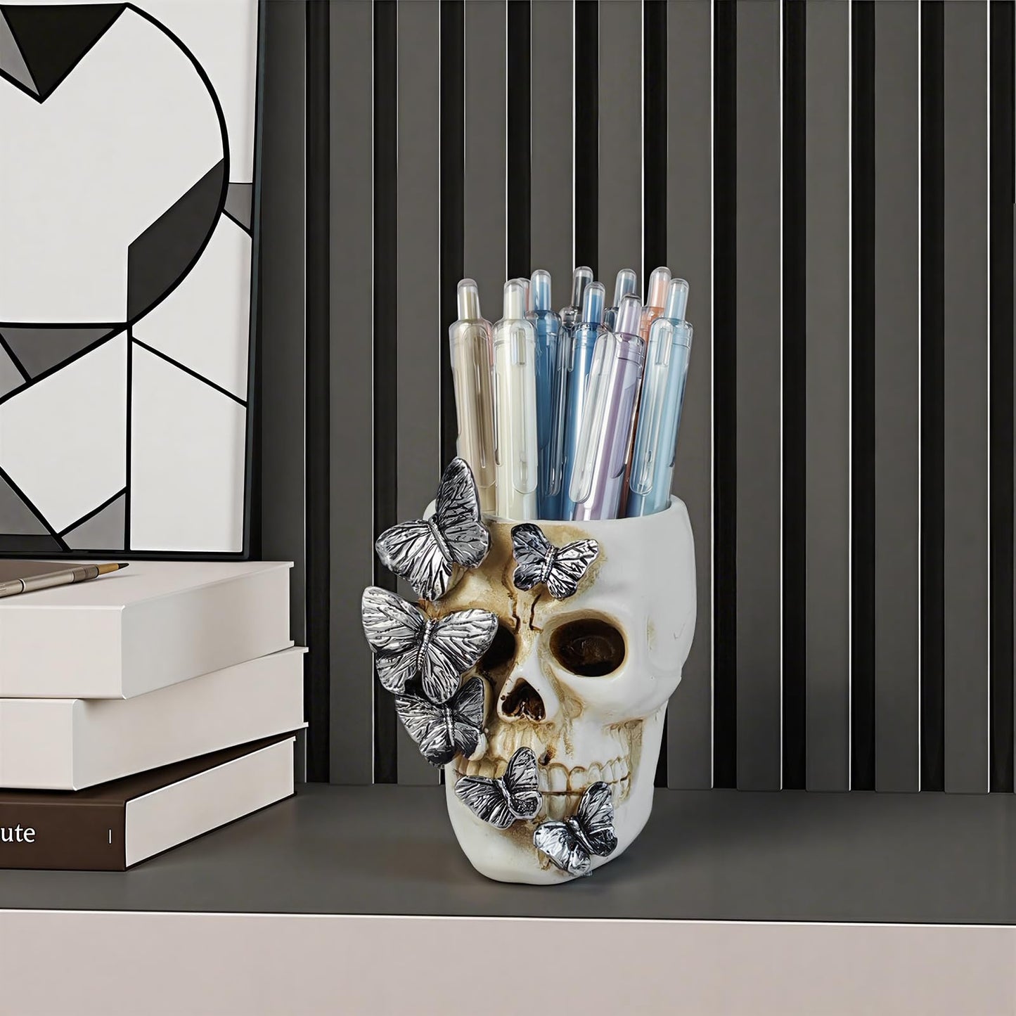 DAECHAO Skull Pen Holder Desk Organizer, Halloween Decor Skull Pencil Cup for Office Home School, Compact Gothic Desk Accessories Gift for Skull Lovers