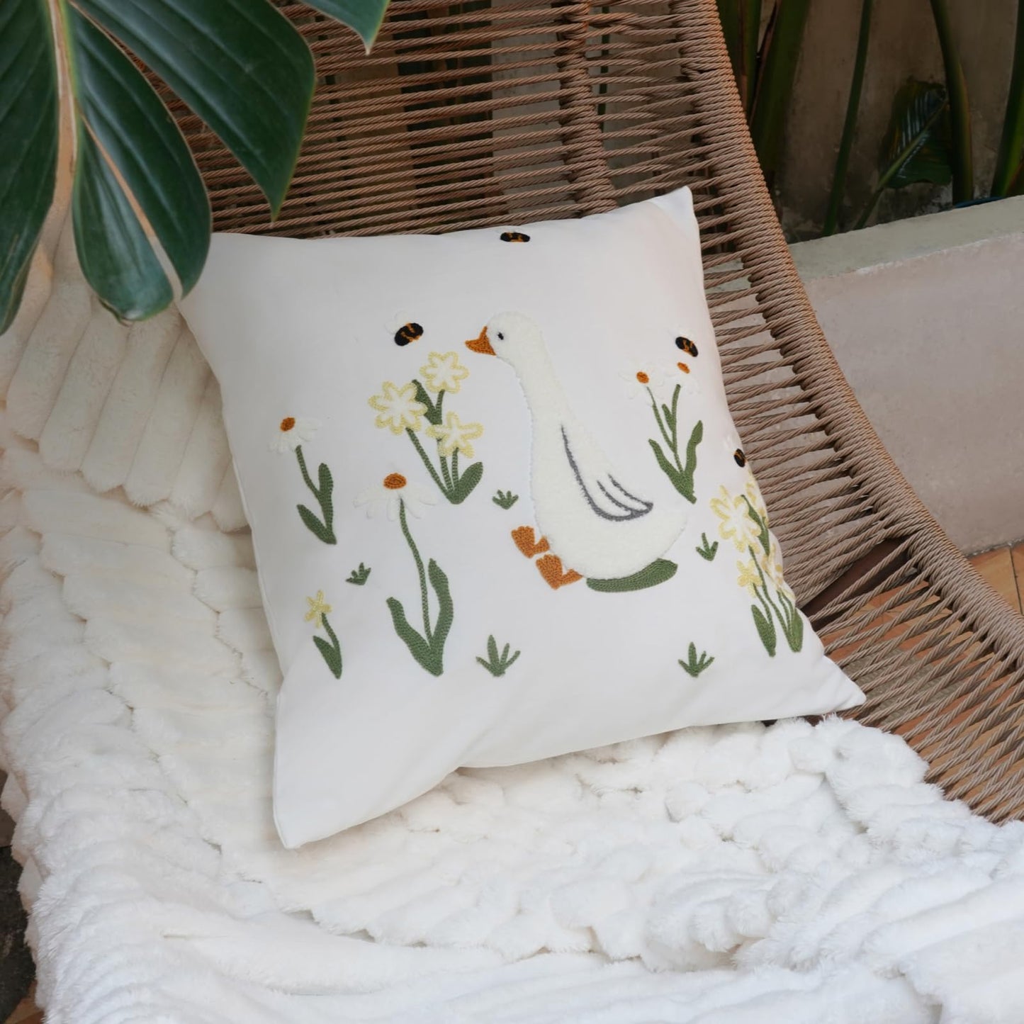 Puresora Embroidery Throw Pillow Covers 18x18-1 Pcs, Decorative Pillow Cases Soft Cushion Case Pillowcase for Chair Sofa Bedroom Living Room Home Decor, Goose