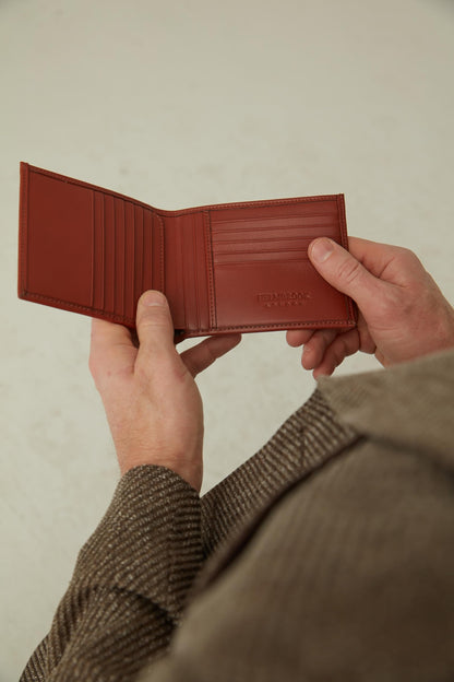 HELMBROOK London Wallet for Men, Slim Minimalist RFID Full Grain Leather, Handcrafted Bifold, 6 Card Slots, Gift Box Pouch, Christmas Birthday, Tan