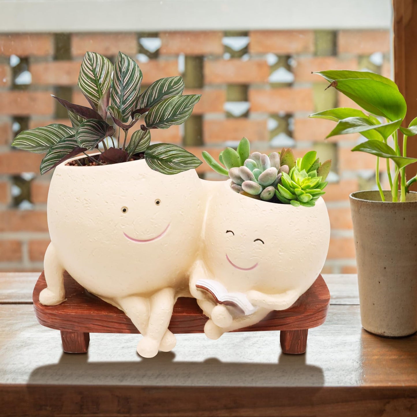 LAUGOKOBE Smily Face Planter Pot for Plants, Cute Double Head Planters for Indoor Outdoor Plants, Modern Lady Head Vase Girl Face Planter, Unique Succulent Pots with Drainage Hole (Khaki)