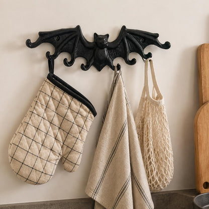 Hallocool Gothic Bat Wall Hooks Rustic Black Cast Iron Bat Key Hooks with Wings Decorative Bat Hooks for Hanging Keys, Dog Leash, Key Bag, Bracelet, Umbrella, Towel