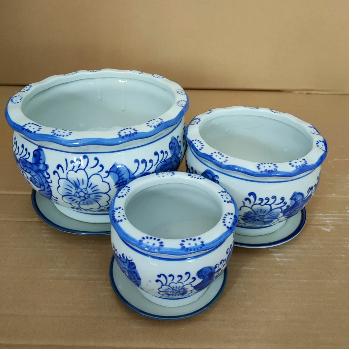 jdzjybqx Small Blue and White Porcelain Flower Pot Set of 3 Oriental Ceramic Flower Plant Pots Indoor with Porcelain Saucer for Garden and Indoor,Mini Flower Pot Set of 3