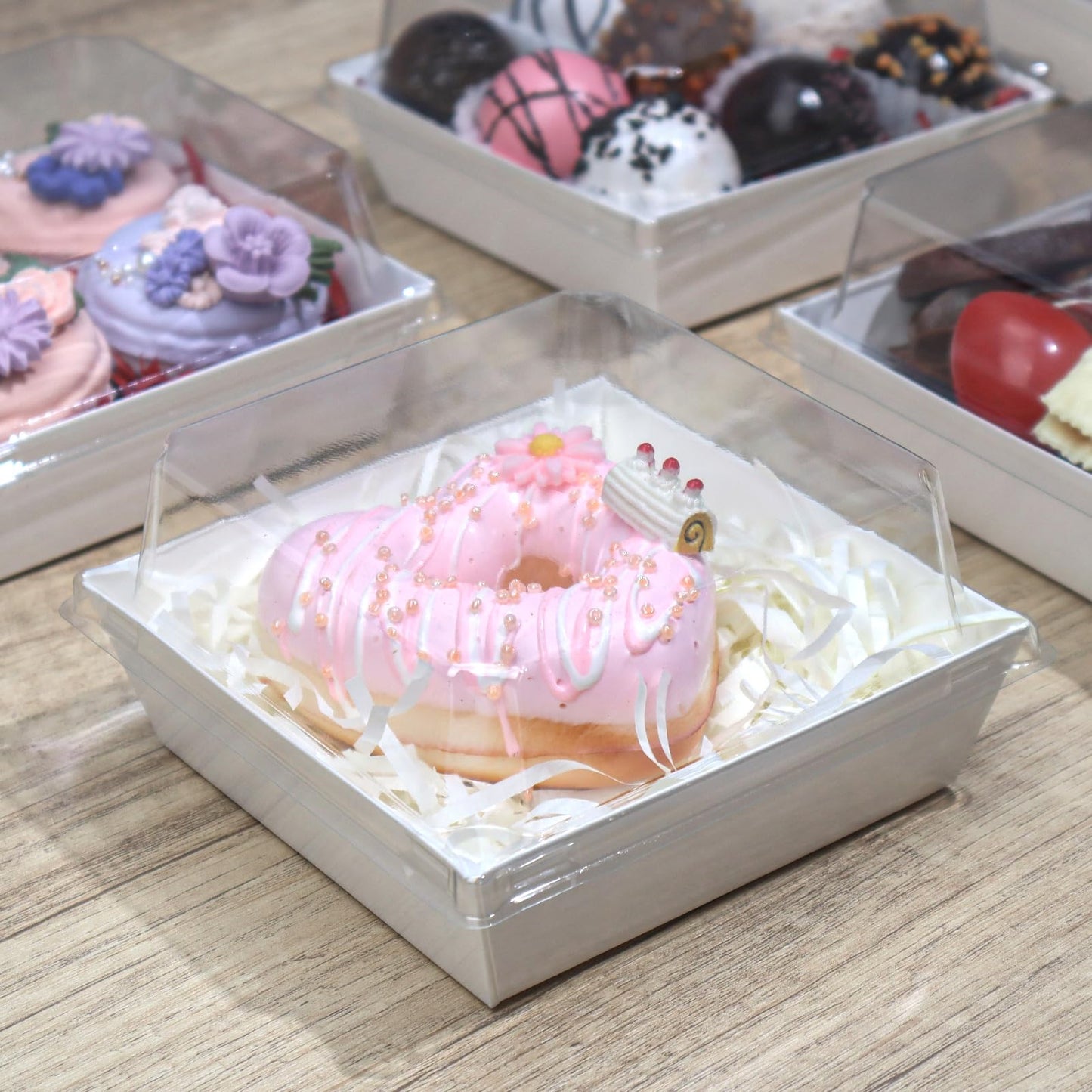 ROSPAKTEK 100Pack 4x4x2.5 Inches Charcuterie Boxes with Clear Lids - Bakery, Chocolate Covered Strawberries, Mini Cake, Pie Boxes for Christmas, Valentine's, Halloween, Easter