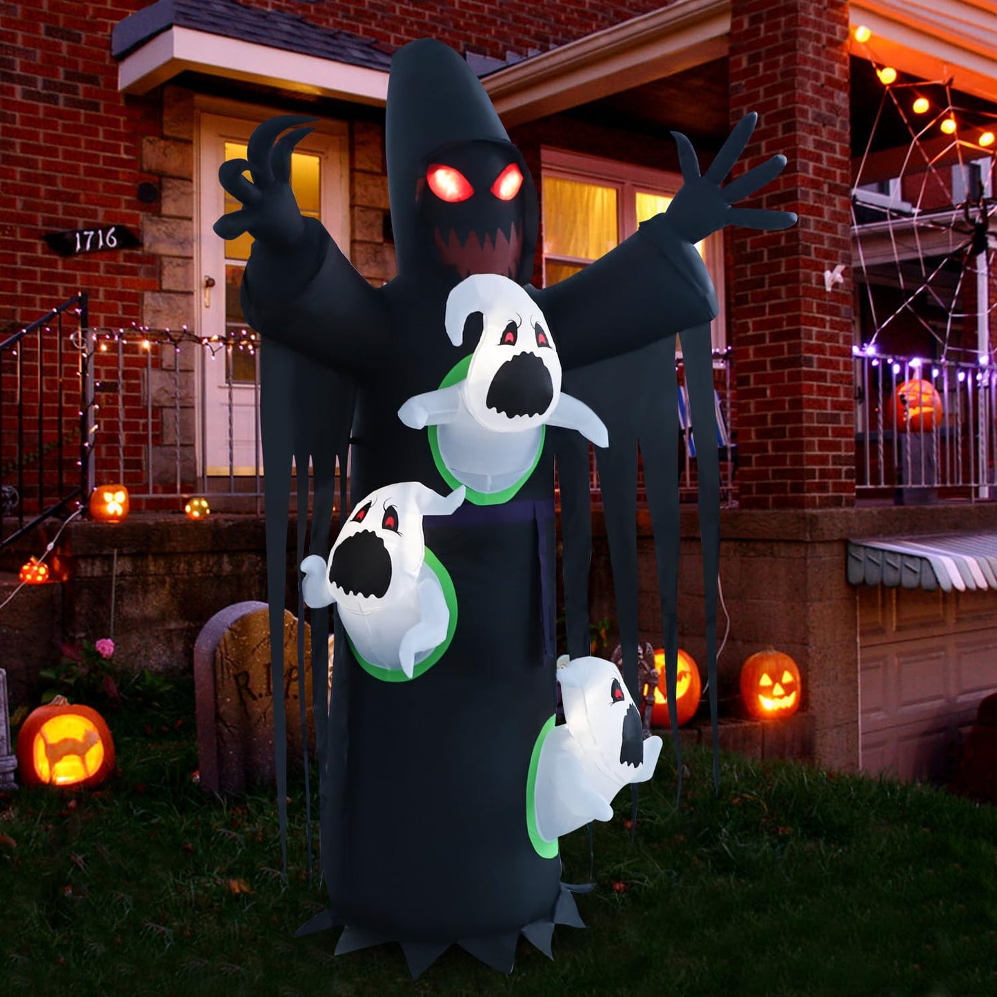 HZGDEJTG 8ft Harvester with Runaway Ghost on Chest Halloween Inflatable Outdoor Decoration, Yard Decorations with LED Lights for Outdoor Lawn, Garden, Home Holiday Party