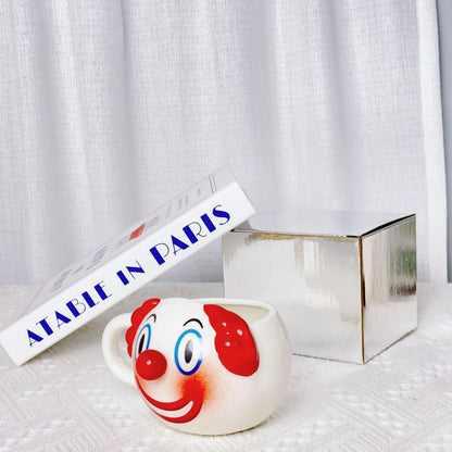 AKV Cute Clown Coffee Mug Halloween Joker Statue Mug Funny Ceramic Clown Mug with Coffee Scoop, 400ml Coffee Cups, Cartoon Clown Water Cup, BPA-free, Best Halloween Gifts for Women Kids